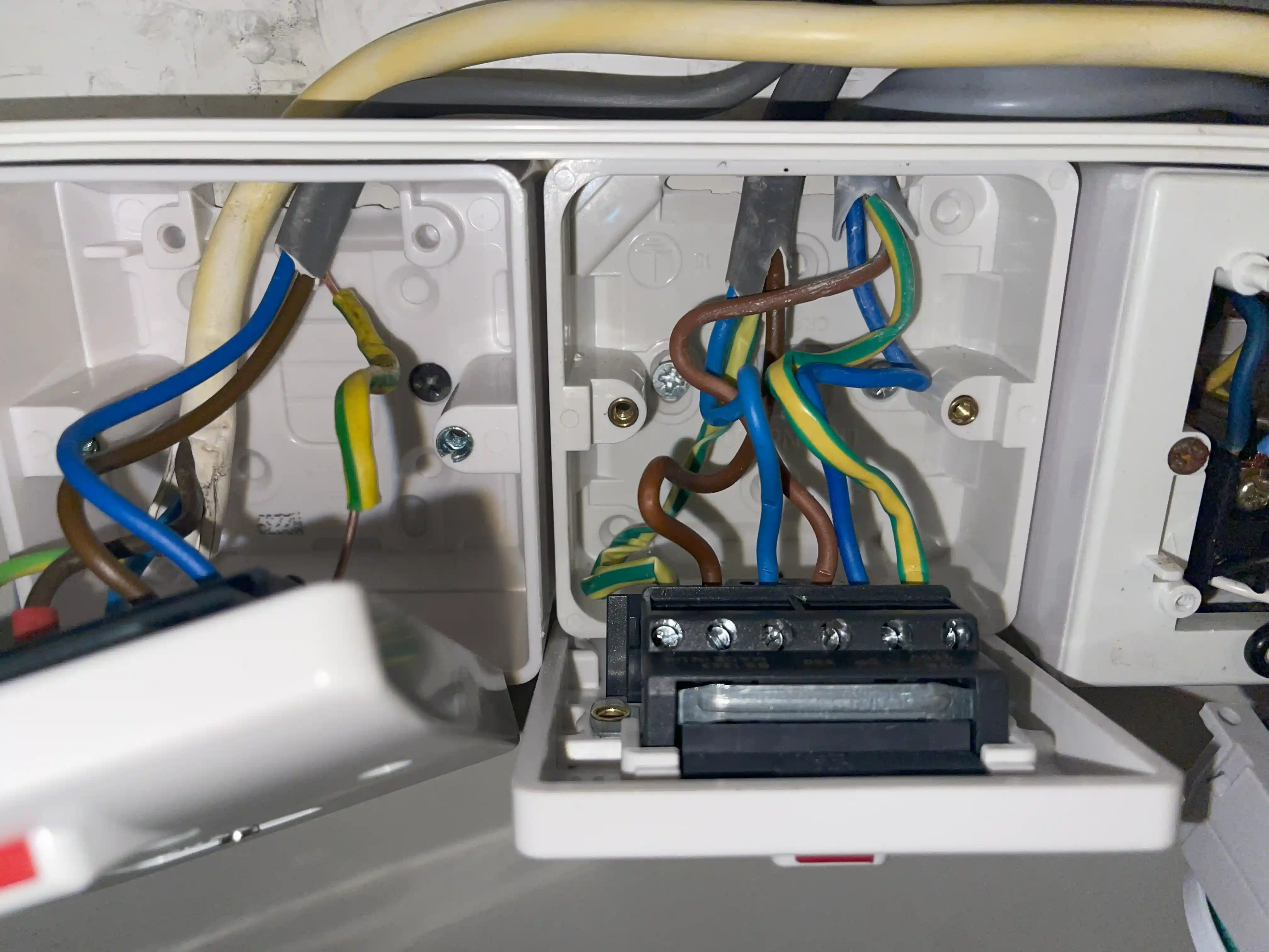 Emergency Electrician Camberwell